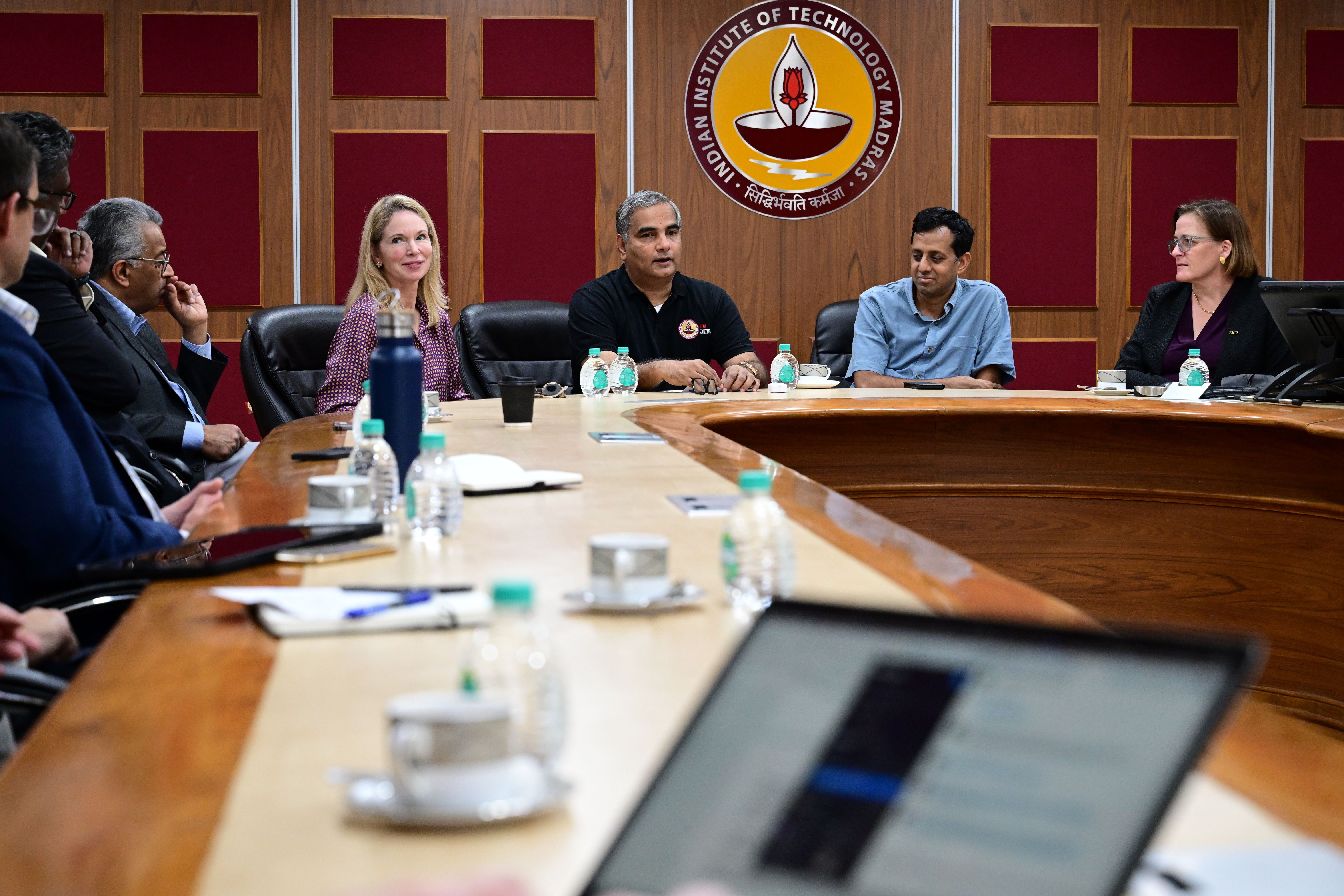 Alternate text to describe image