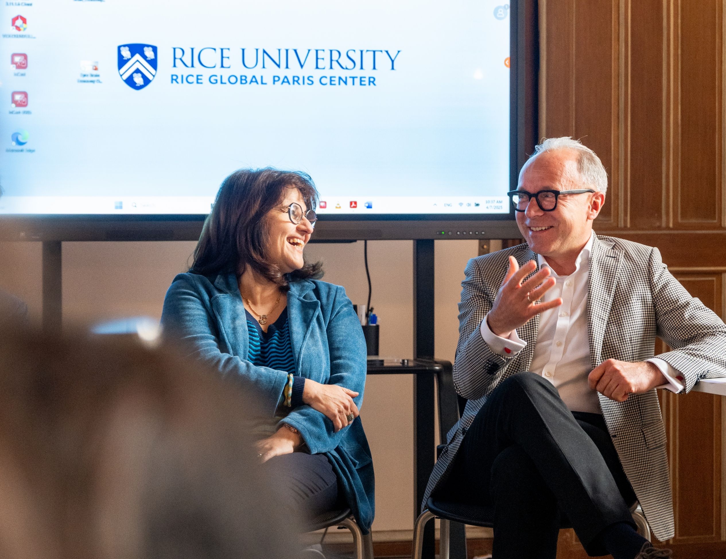 Alternate text to describe image