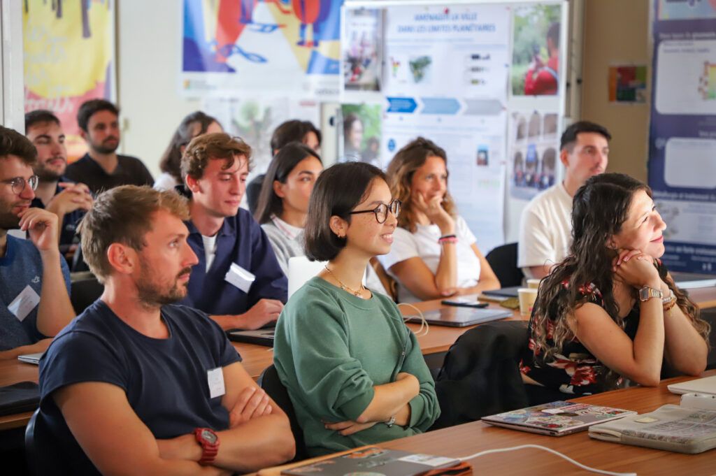 Alternate text to describe image